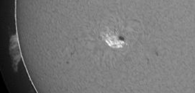 Erupce C1.5 v AR 2265, 10.7.2017, 00h_34m UT.png