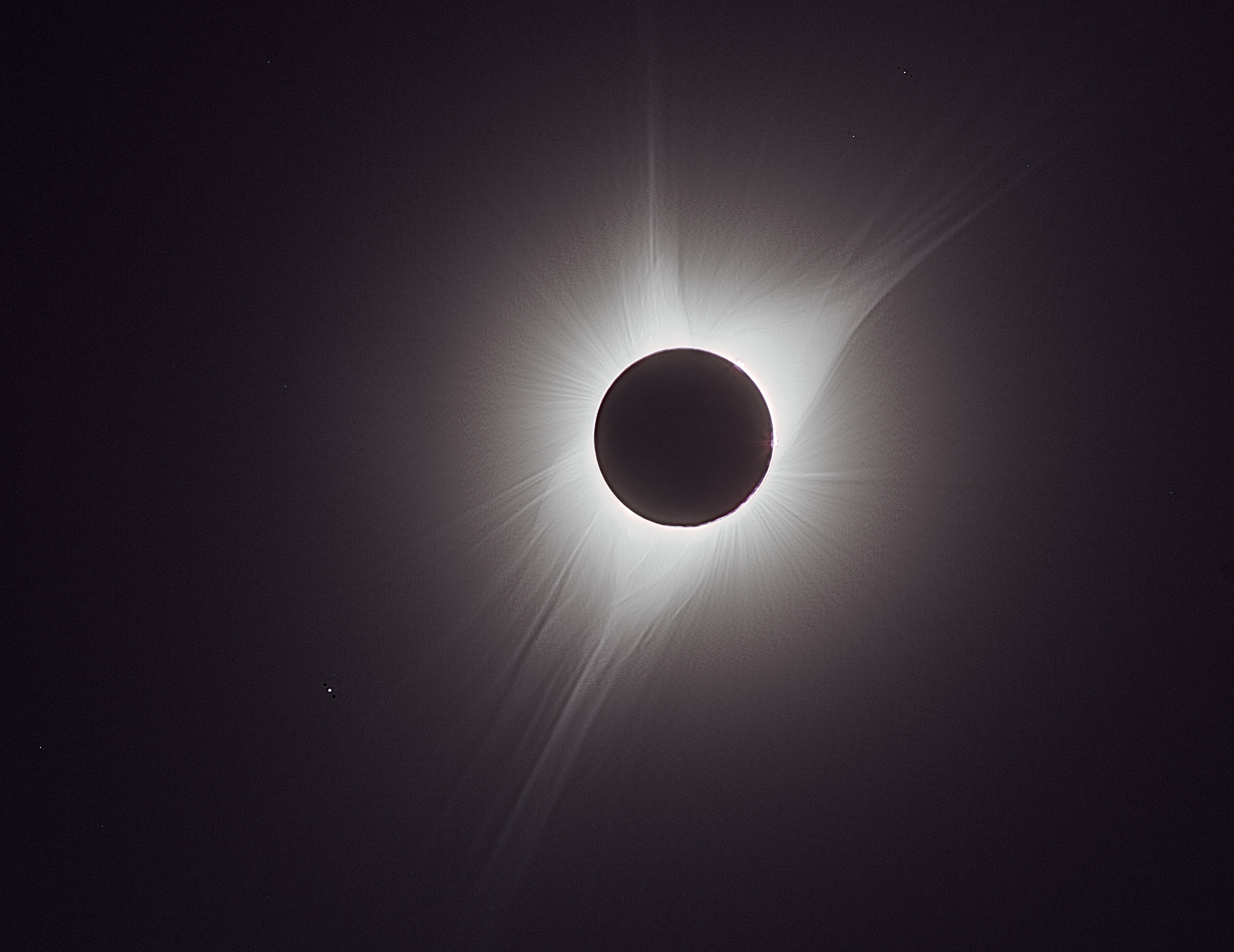 SUN_eclipse_proms-2.jpg