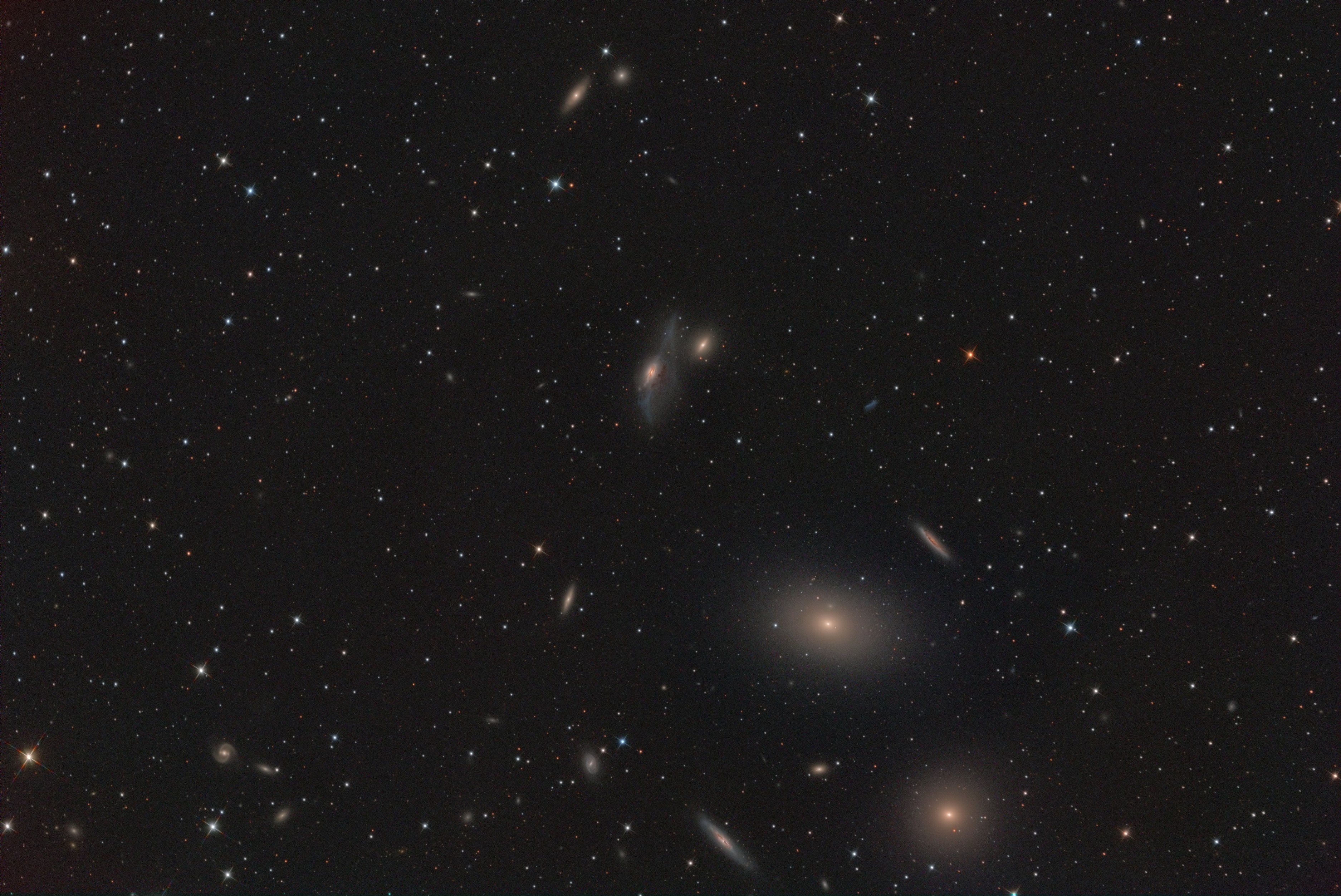 Markarian´s chain_LRGB_sm.jpg