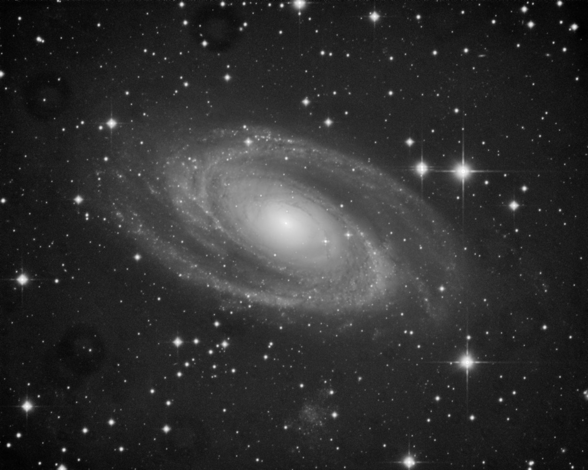 M81_L_mala.jpg