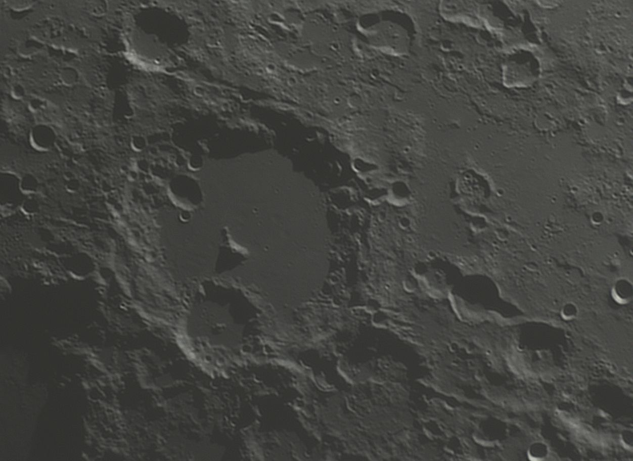 2023-05-27-1700_9-R-IR-Moon_lapl4_ap1184 3.jpg