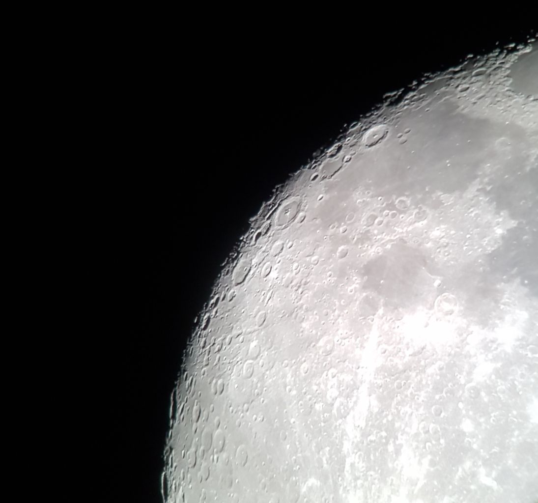 Mesiac02.jpg