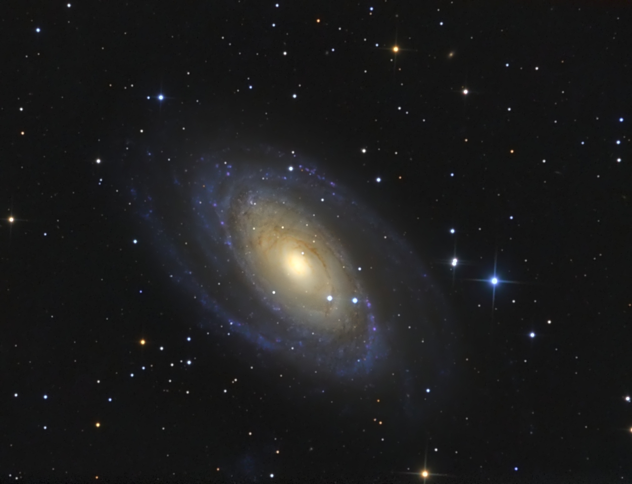 M81_LRGB_7.jpg