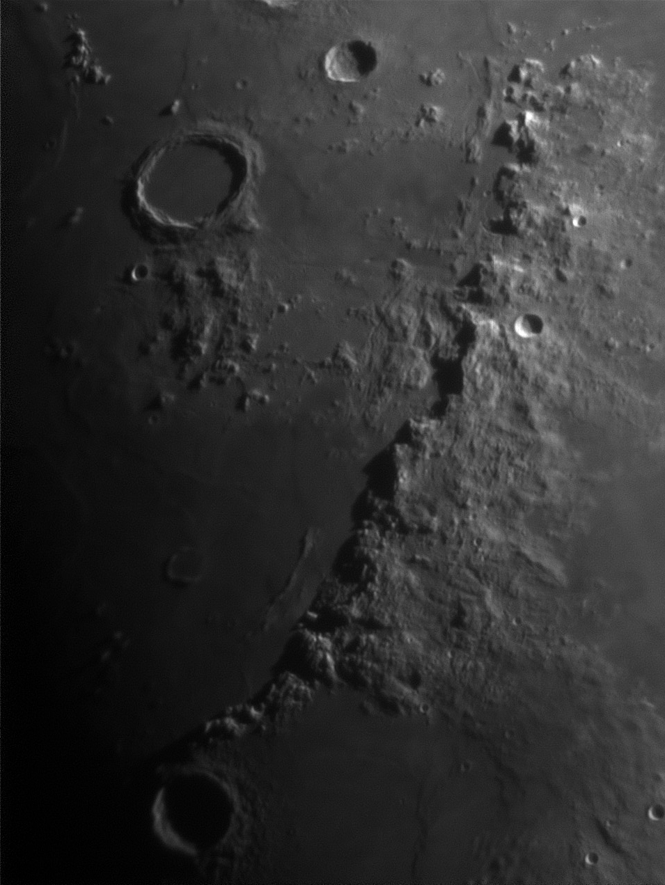 2020-05-30_Moon_Apeninnes_process1_crop_rot.jpg