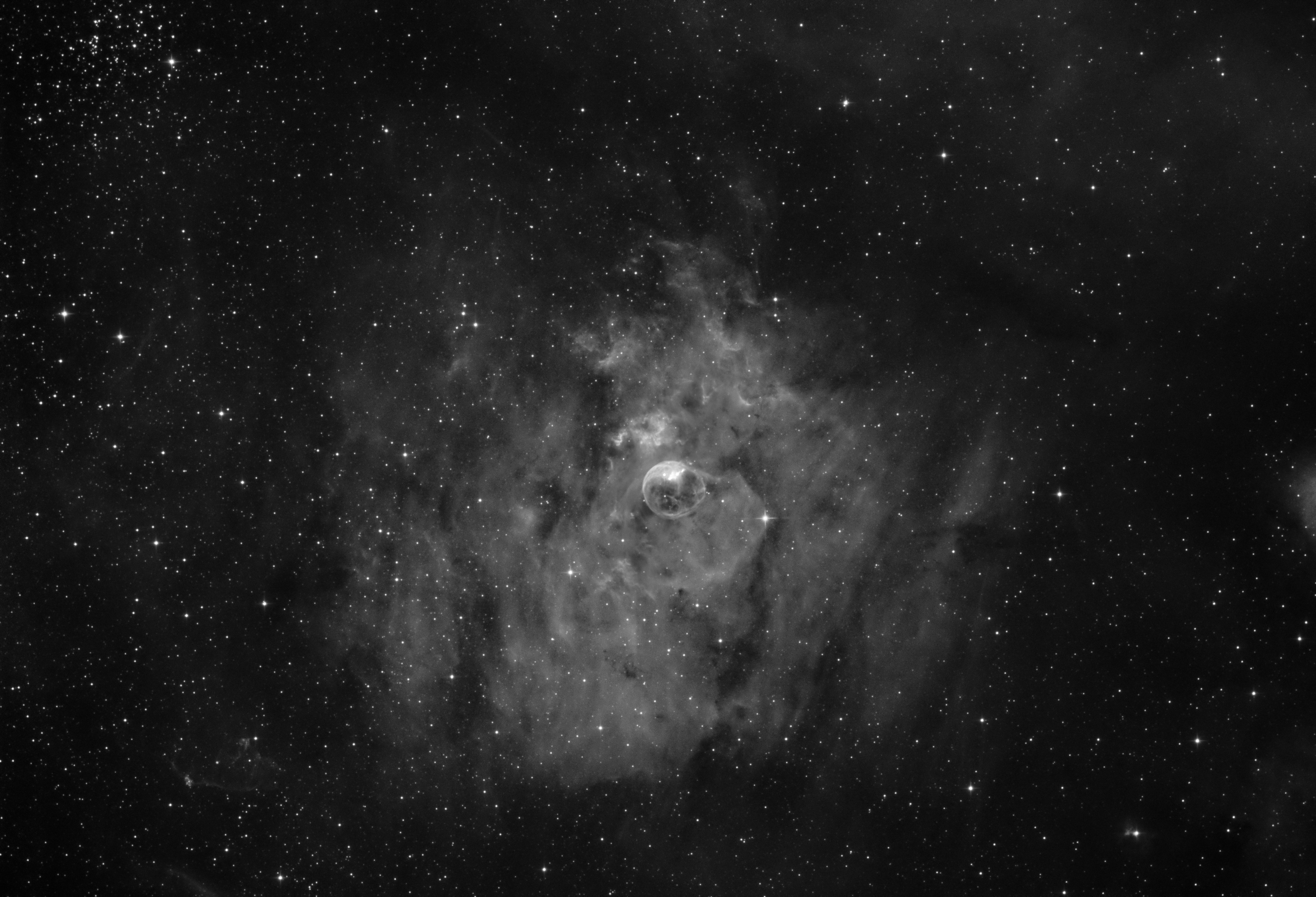 masterLight-BINNING_1-FILTER_Ha-EXPTIME_600.jpg