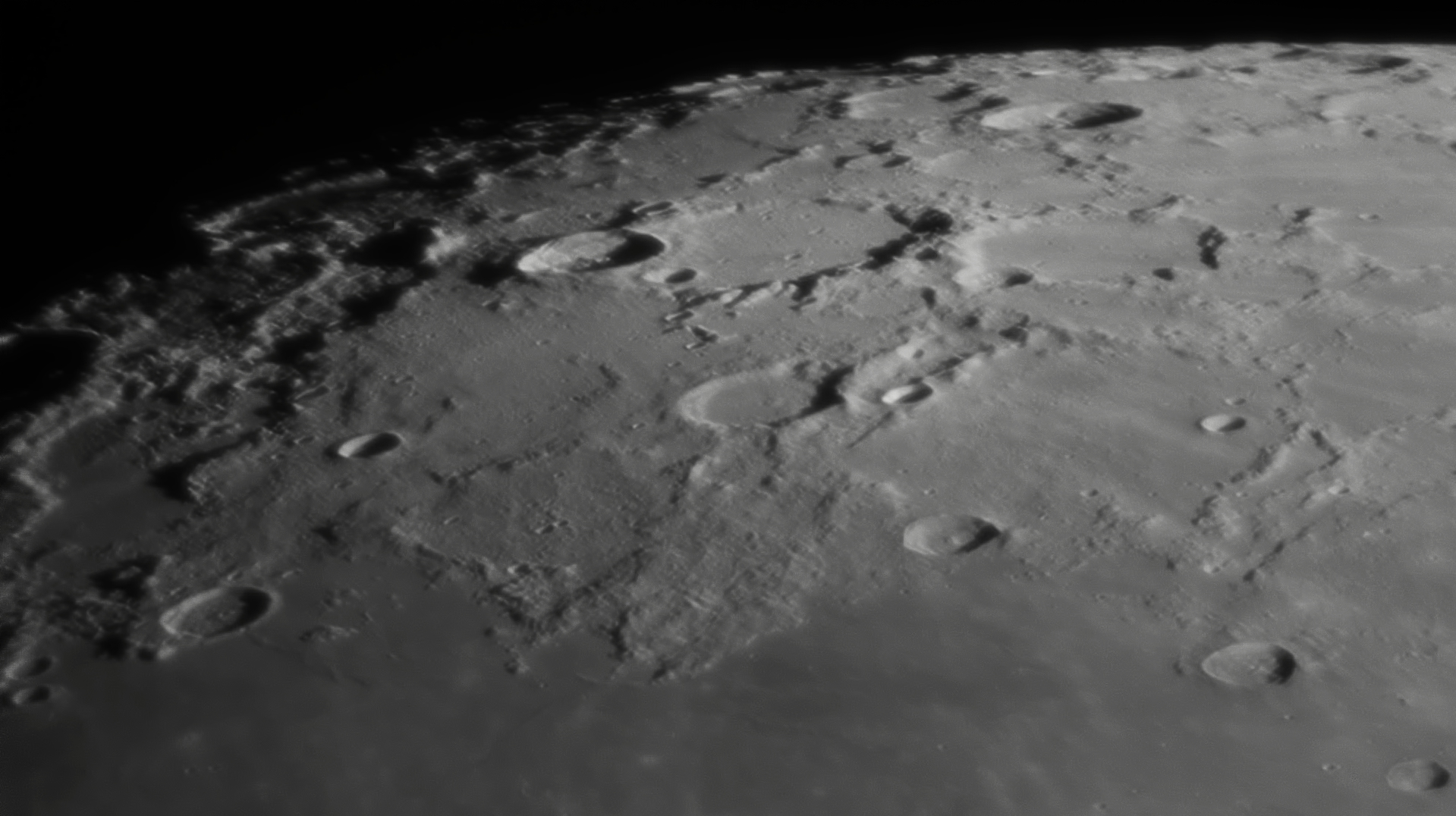 R_conv_2021-02-22-1759_9-Moon16bitA290bin1_g4_b3_ap272_x.jpg