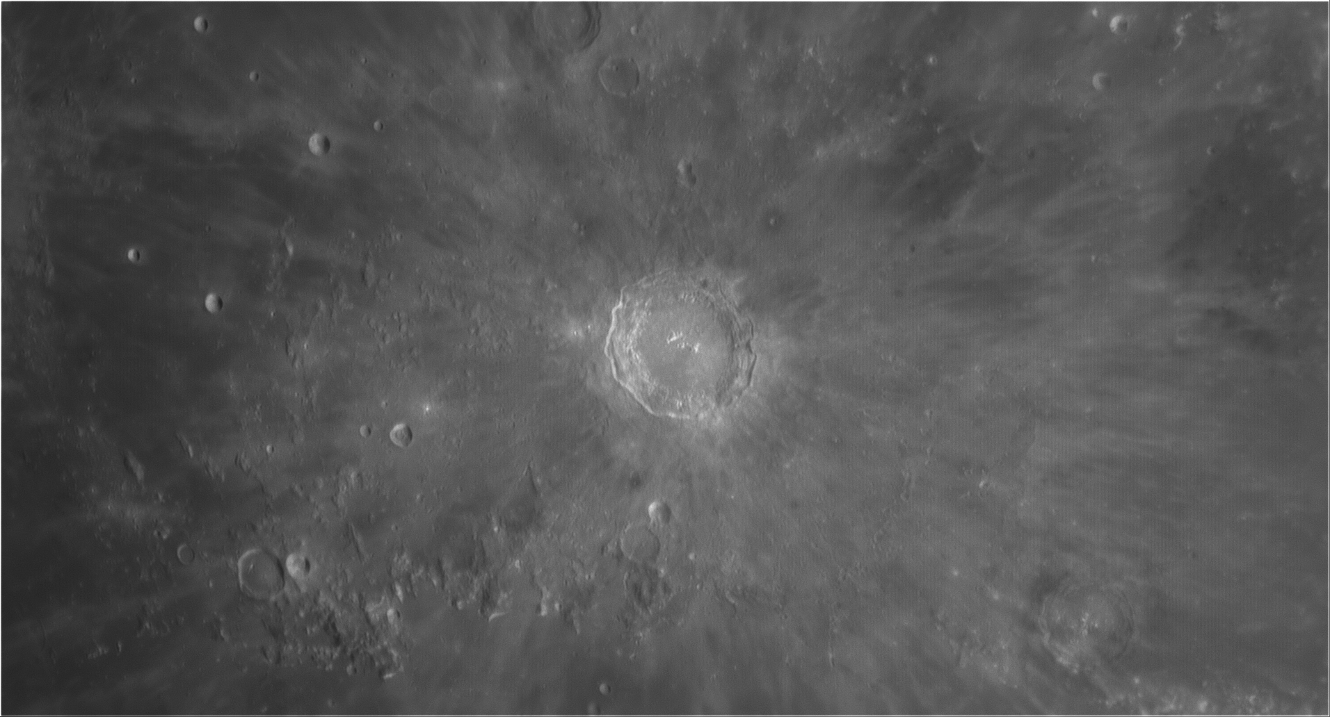 Moon_C8HD_Copernicus_colong063_[P10_212217_2021_04_24_R_Gain=200(off)_4_lapl6_ap16045]_P2a-w235-g.jpg