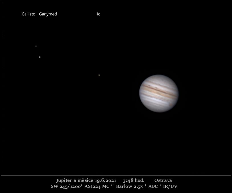 Jupiter a měsíce 19.6.2021 3.48h.jpg