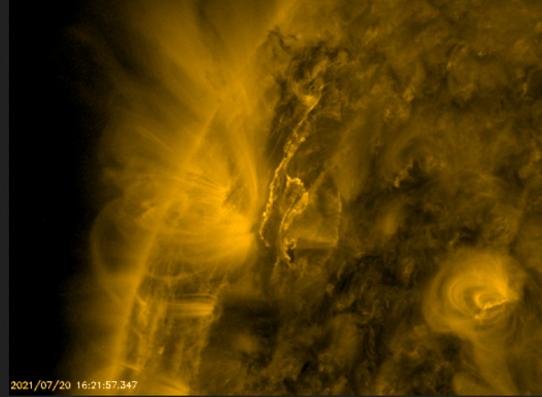 B flare a CME  16h21m, 20.07.2021.png