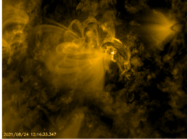 Flare a CME v AR2859, 24.8.2021,12h16m UT.png