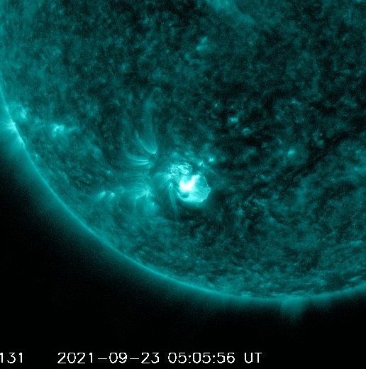 Flare M , AR2871, 23.9. 21. 5h 05m UT SDO_AIA.png