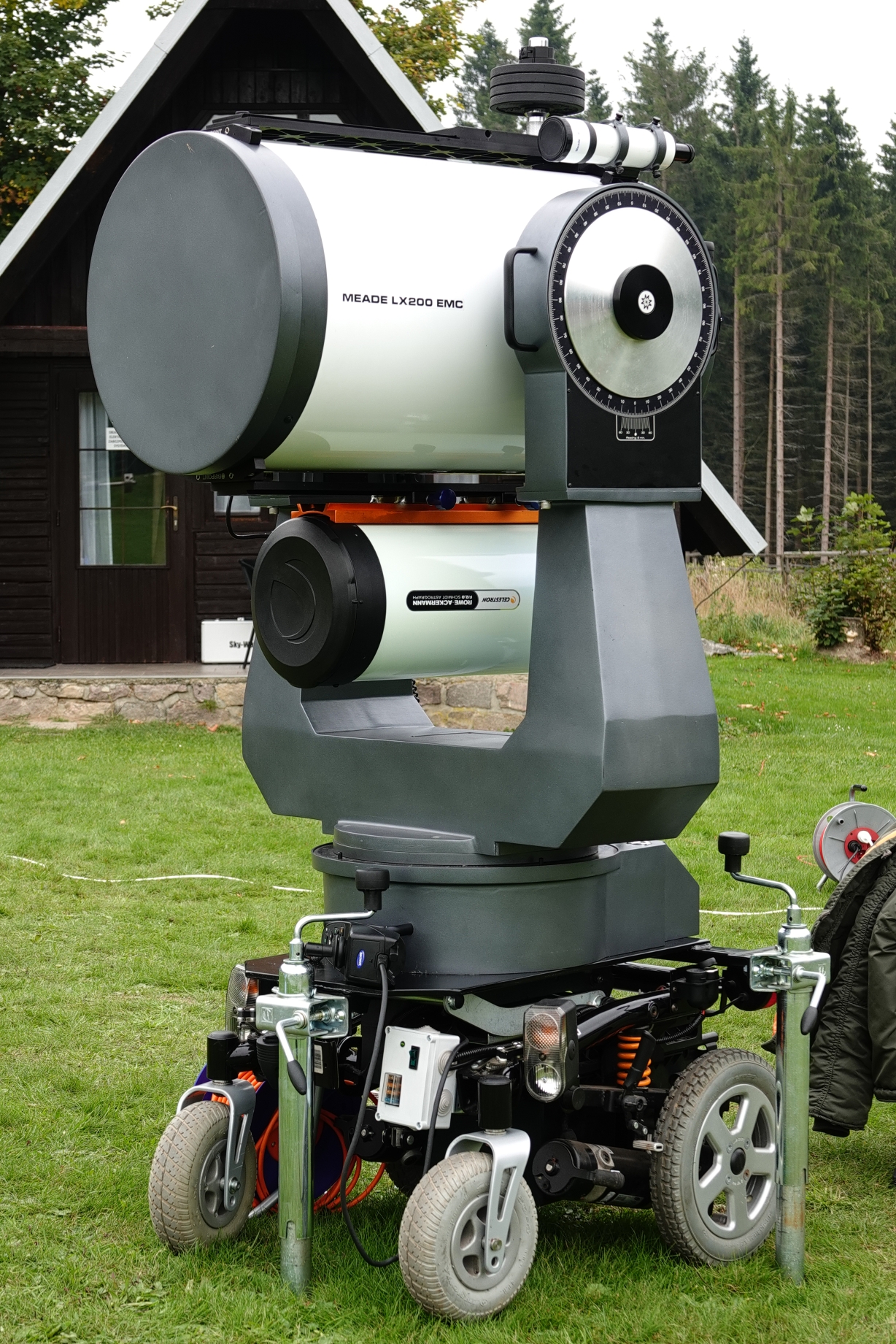 DSC01009 - uaf-hr.jpg