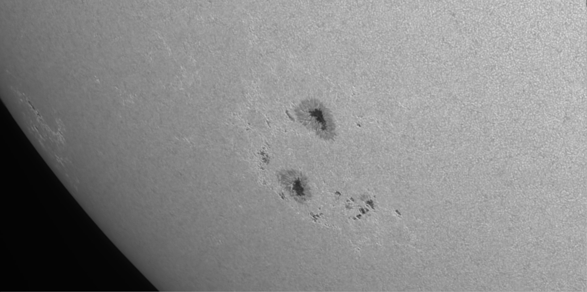 AR12887.jpg