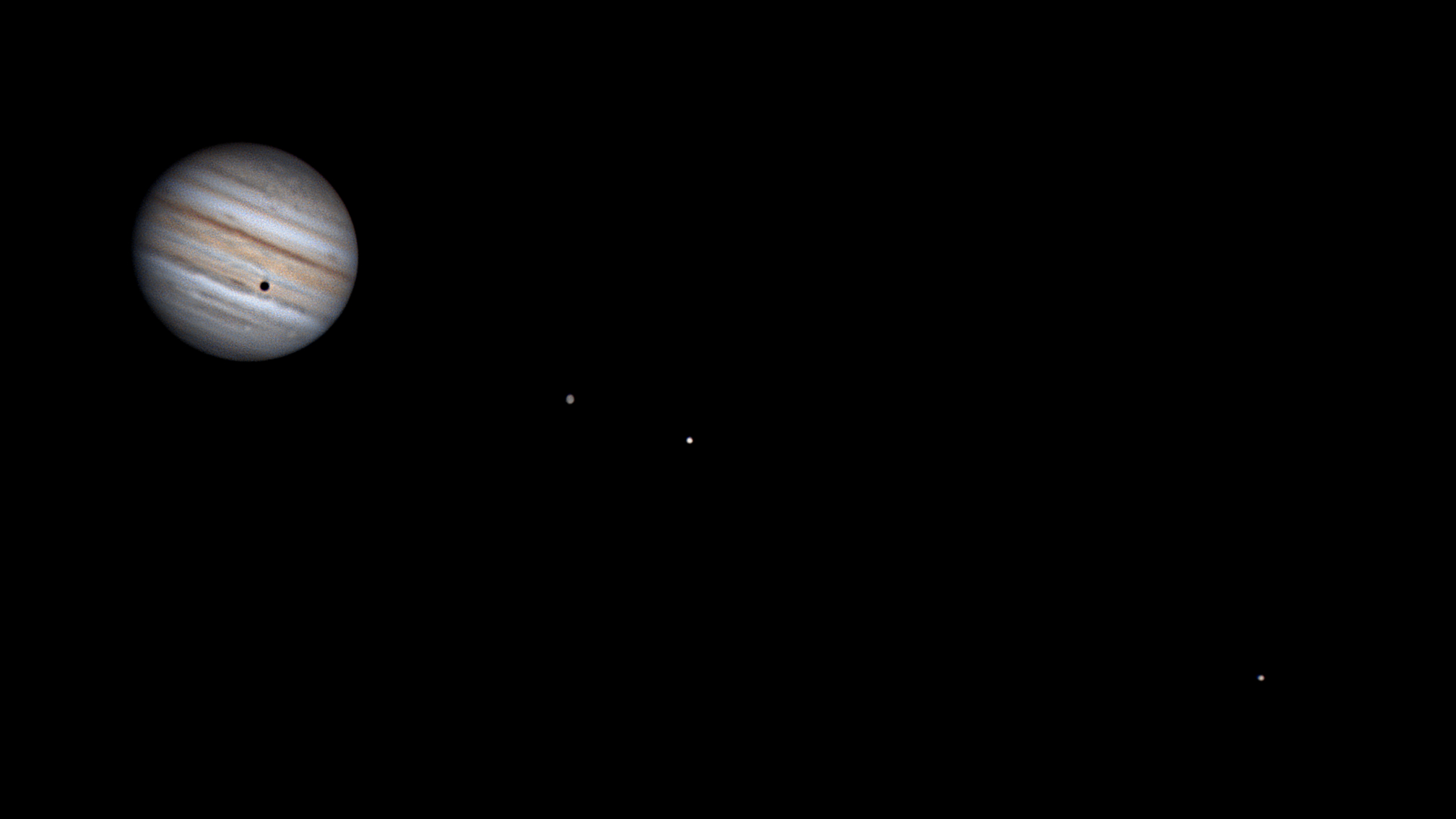 Jupiter s měsíci2.jpg