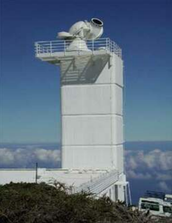 Švédský sluneční věžový teleskop na La Palma.png