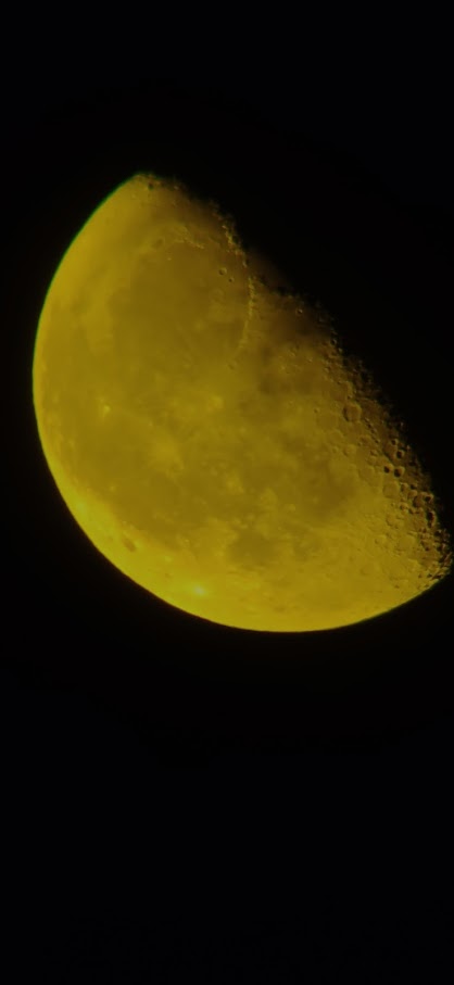 Mesiac_žltý_filter.jpg