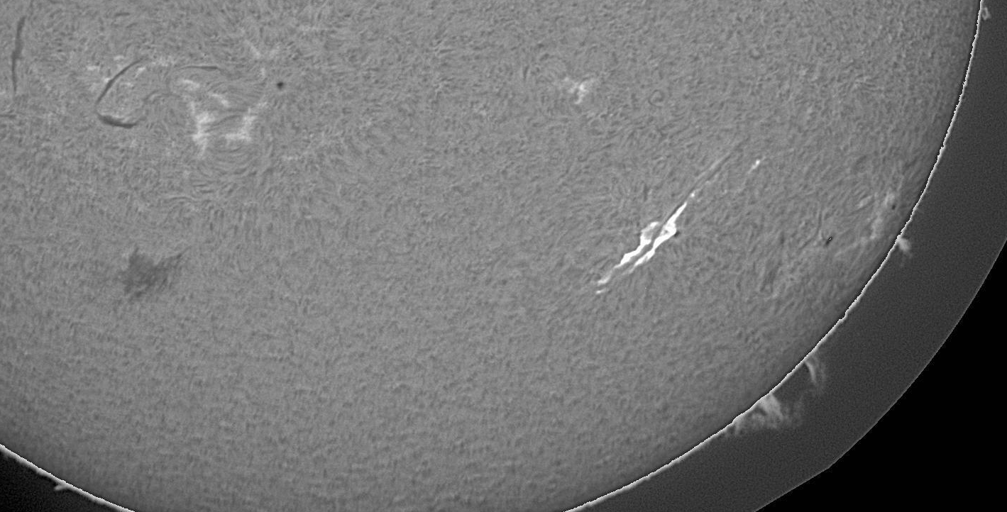 Dvouvláknová erupce  v AR 2925, 14.1.2022, 13h 28m UTC,GONG Cerro Tololo.png