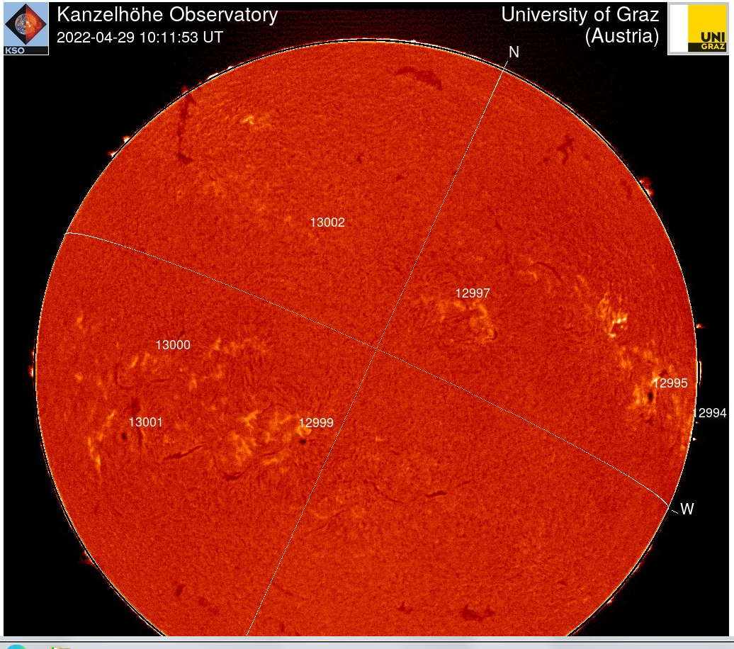 Chromosféra  29.4. .2022, 10h 11m  UT, Kanzelhöhe.png