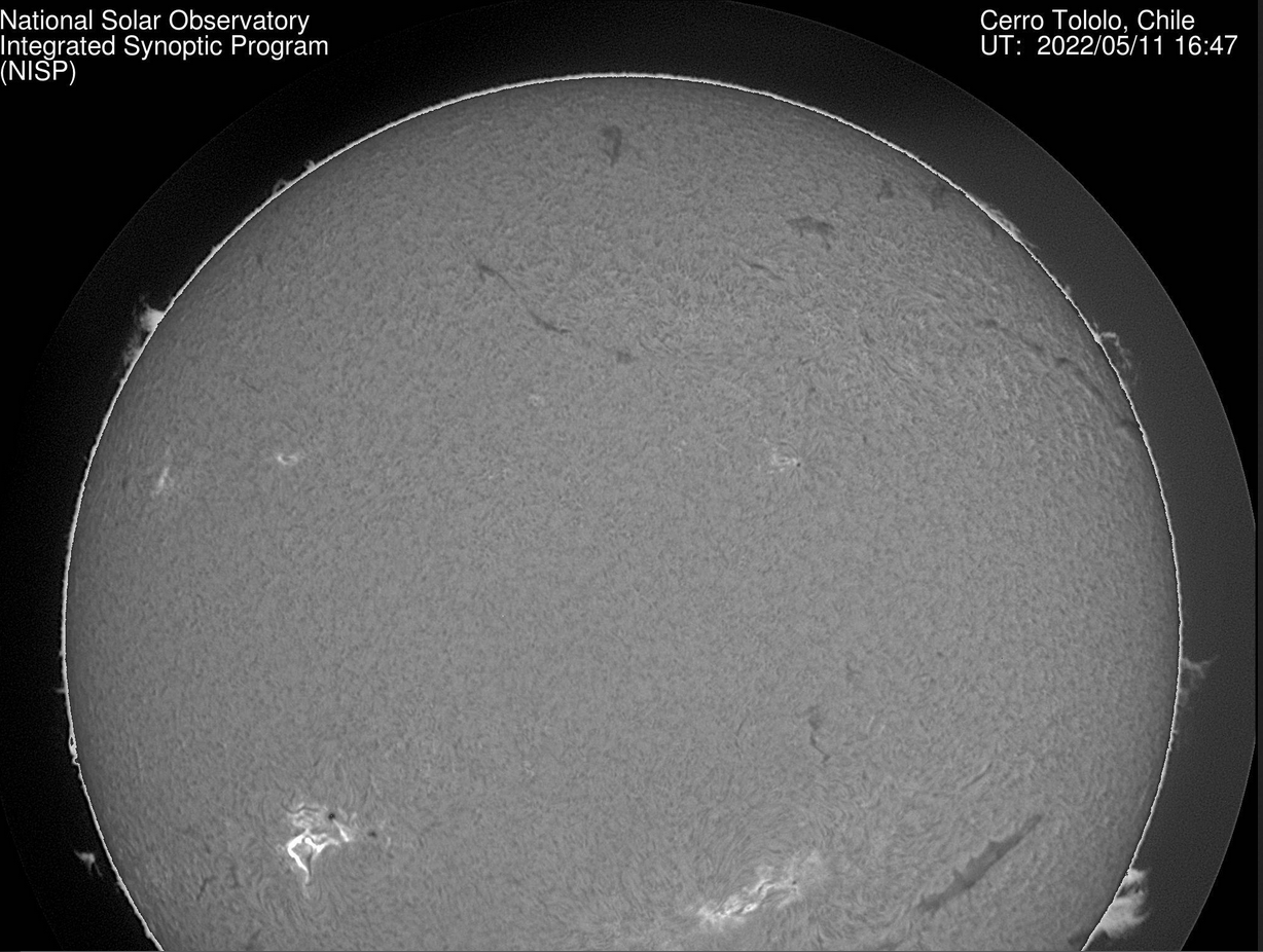 Flare M1.65 v AR3007, 11.5.2022, 16h 47m UT, GONG Cerro Tololo.png