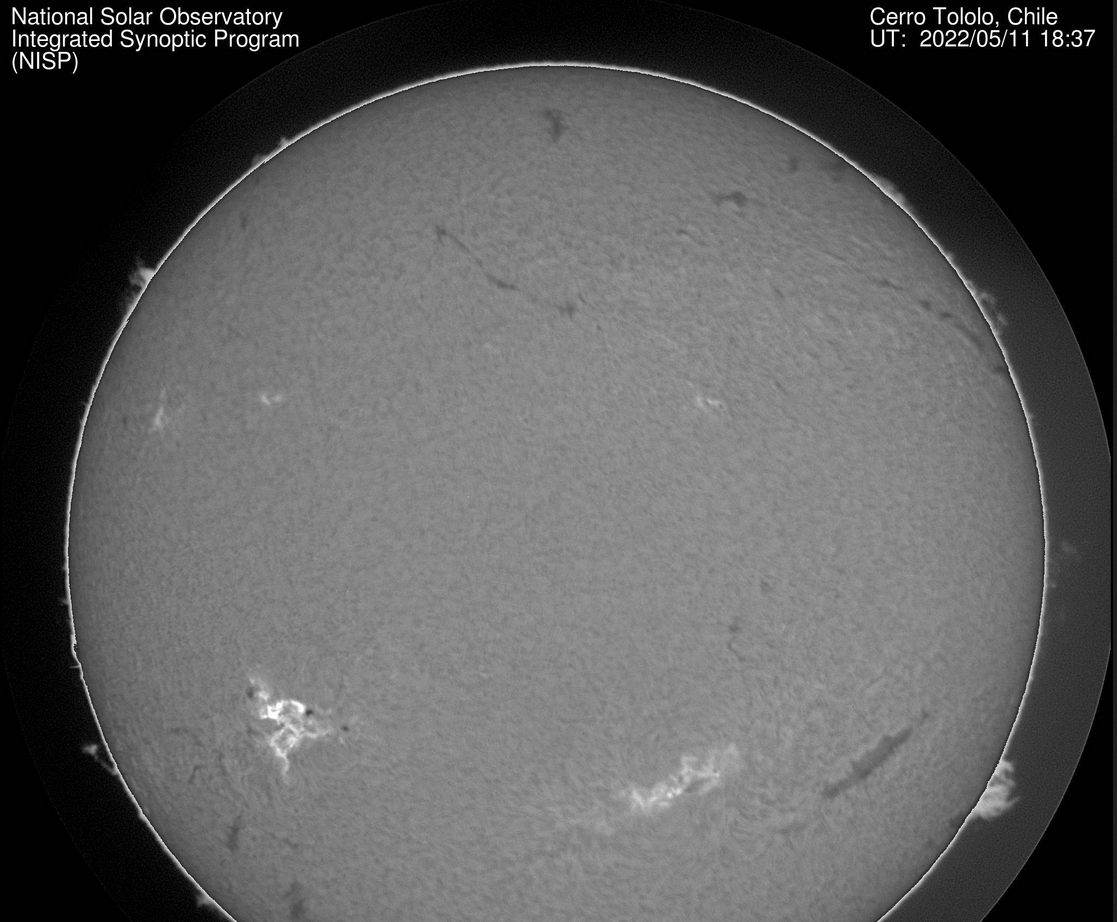 Flare M2.65 v AR3007, 11.5.2022, 18h 37m UT, GONG Cerro Tololo.png