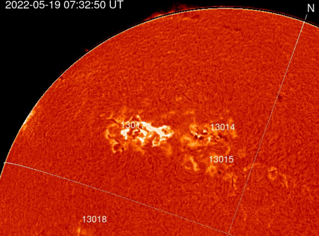 Flare M5.6 v AR 3017 , 07h 32m UT, Kanzekhöhe.png