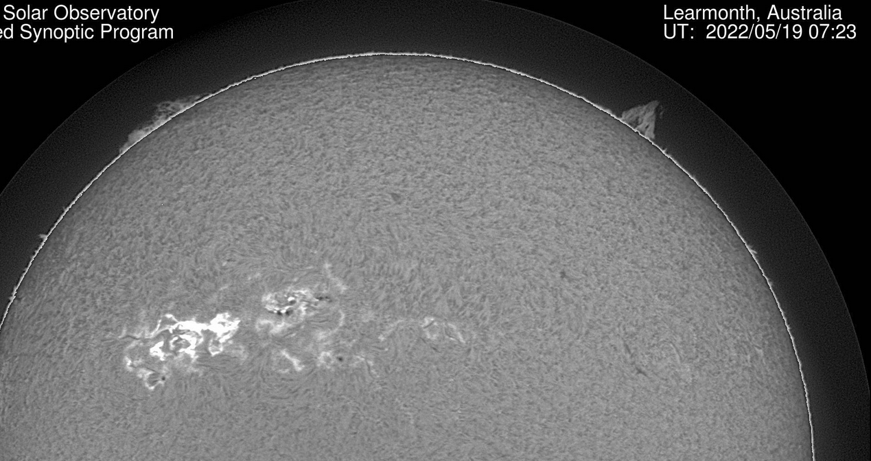 Flare M5.6 v AR 3017 , 07h 23m UT, GONG Learmonth.png