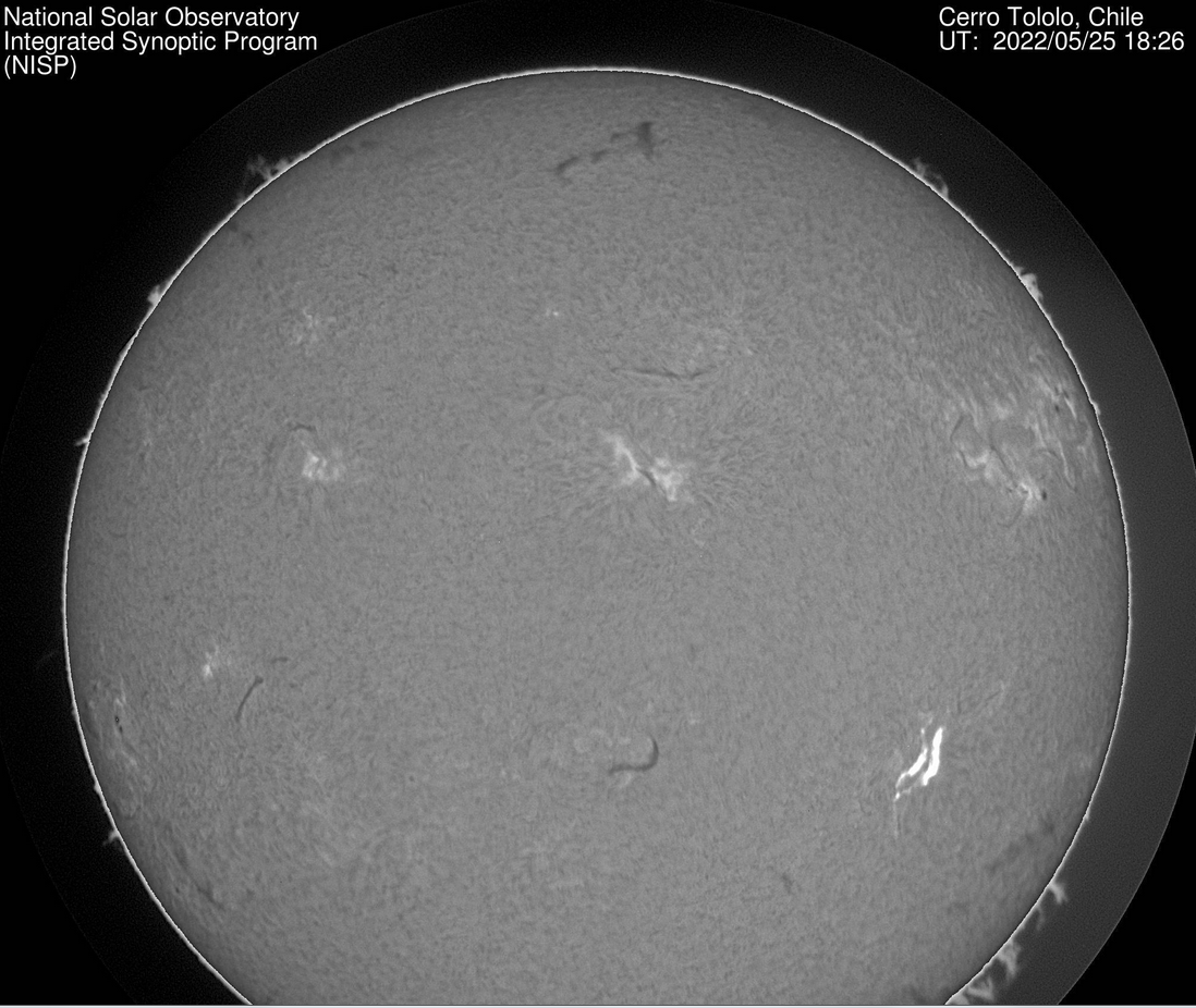 Flare M1.34  v AR 3016, 18h 26m UT, 25.5.2022.png