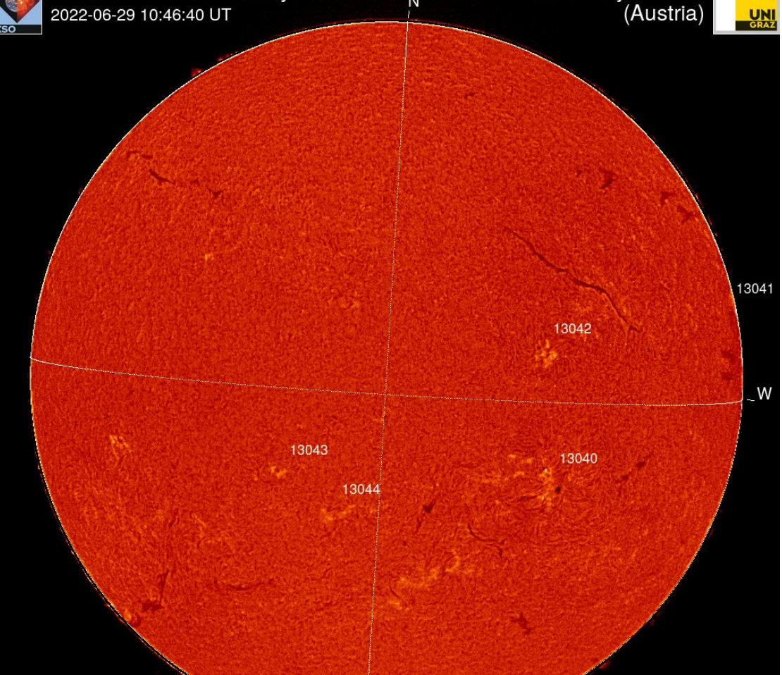 Chromosféra 29.06.2022,10h 46m UT, Kanzelhöhe.png