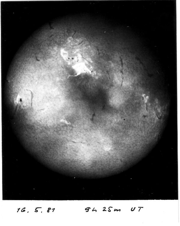 Erupce 16.5.1981, 09h 25m UT,  B.Reichmann, 50mm teleskop.png