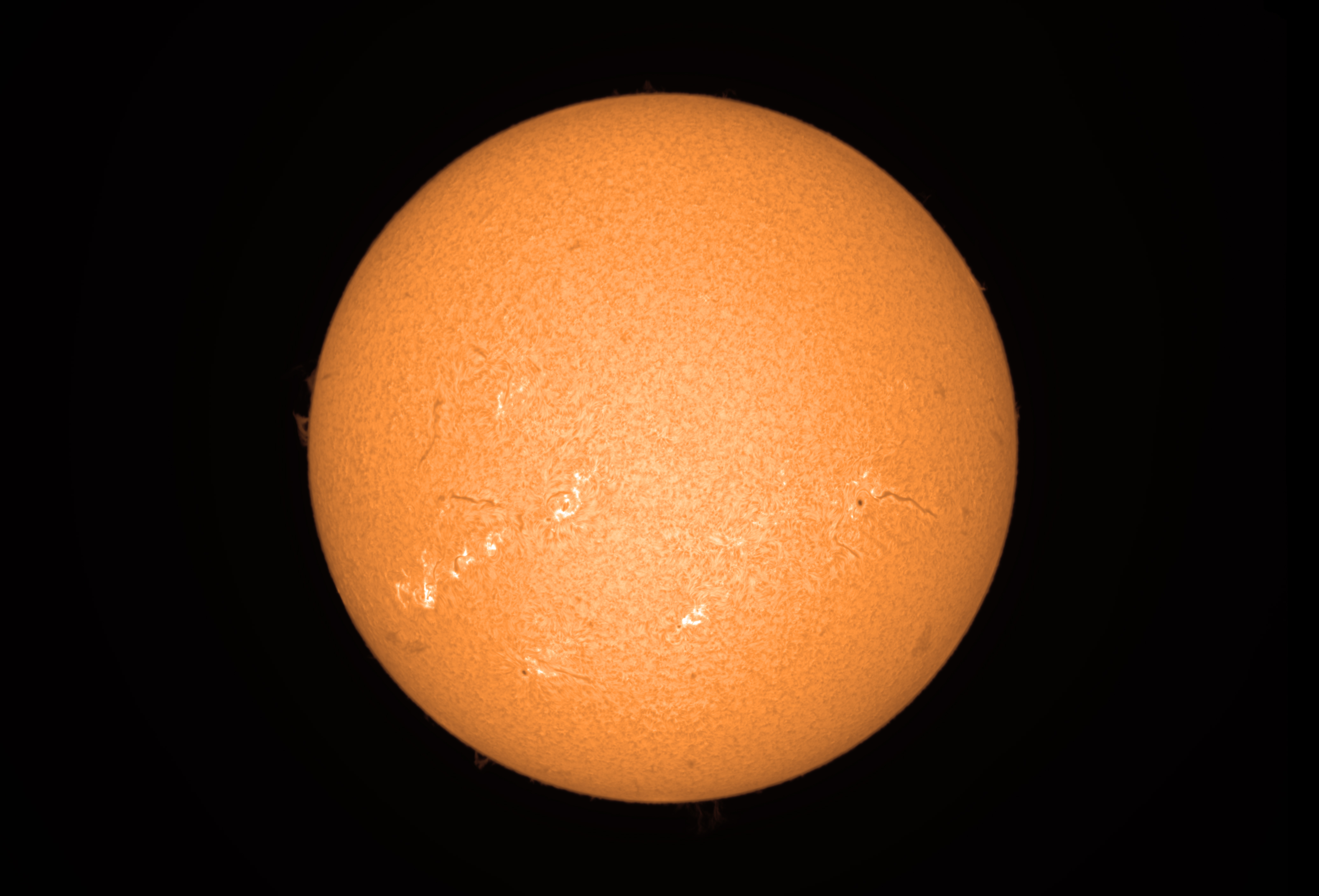 Sun_10_06_32_lapl5_ap38472.jpg