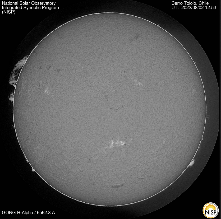 Mohutná protuberance 2.8.2022, 12h 53m UT, GONG Cerro Tololo.png