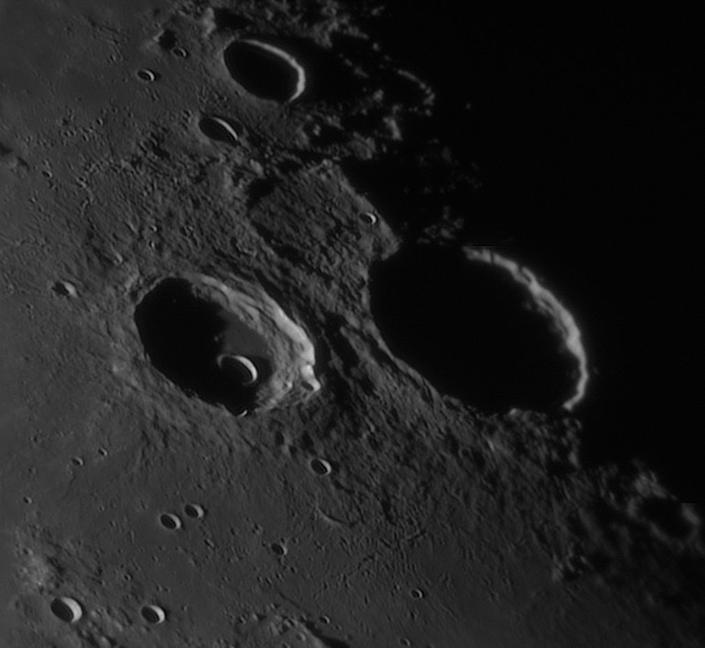 2022-08-16-0045_3-R-L-Moon_lapl4_ap743.jpg