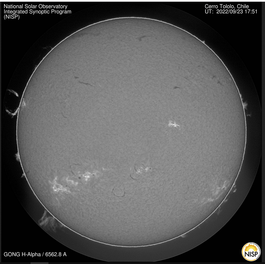 Eruptivní protuberance v AR3110, 23.9.2022, 17h 50m UT, GONG Cerro Tololo.png