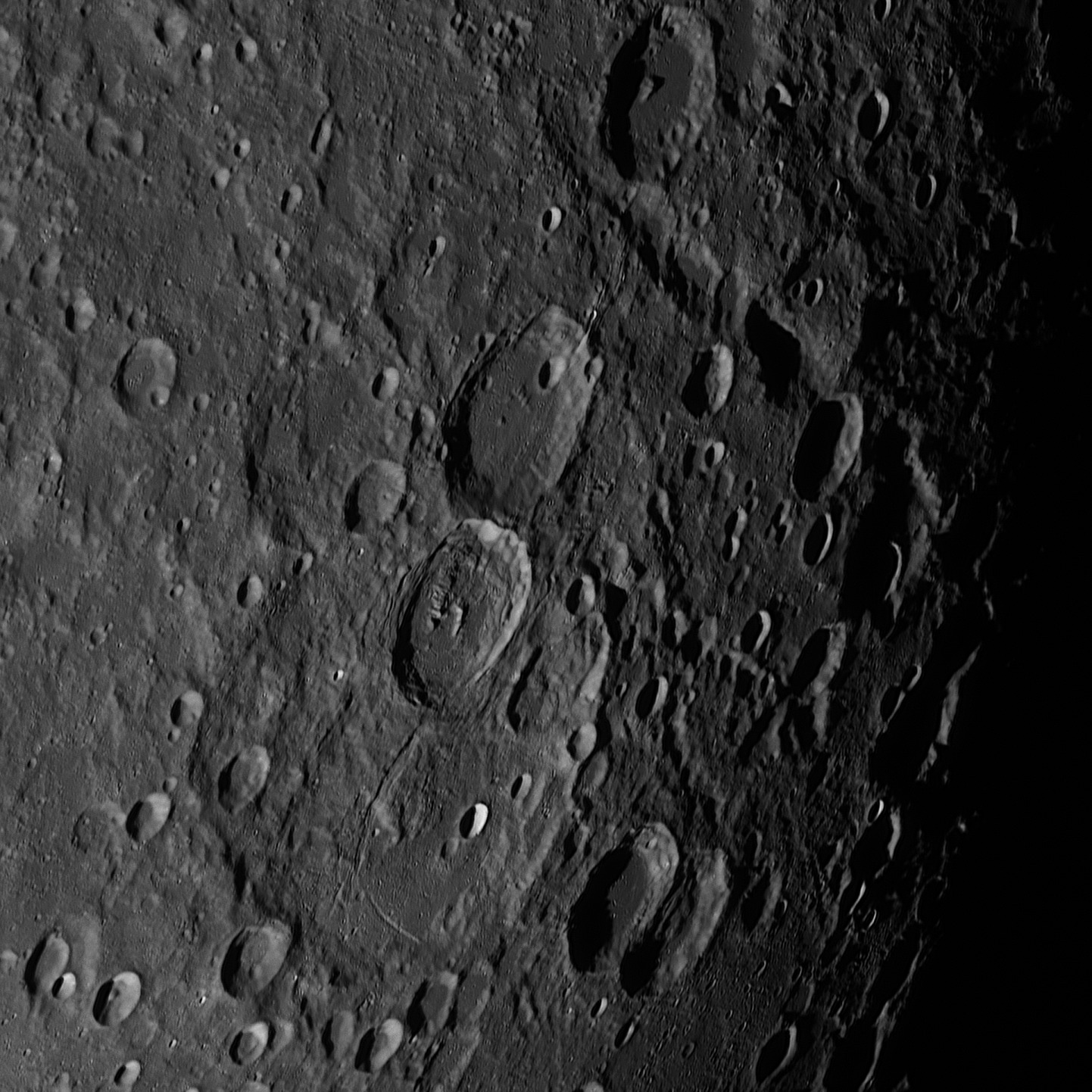 2022-10-12T22_43_20-Moon-Jansen-75pr.jpg
