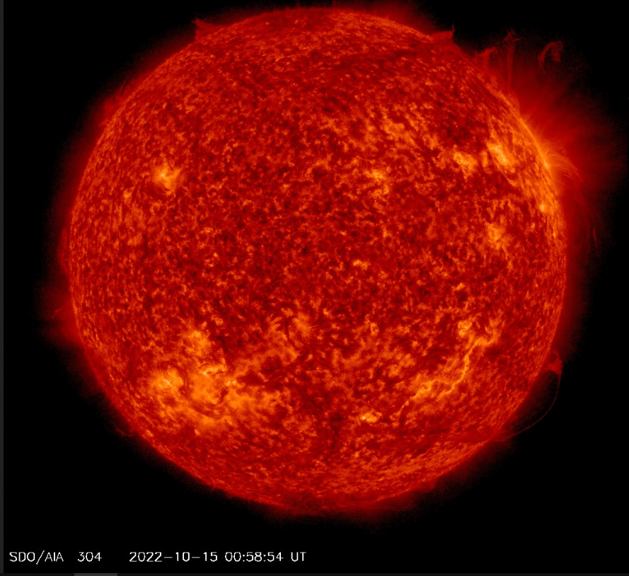 Chromosféra 15.10.2022, 00h 58m UT, SDO_AIA na 304Ä.png