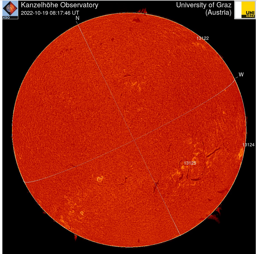 Chromosféra 19.10.2022, 08h 17m UT, Kanzelhöhe.png