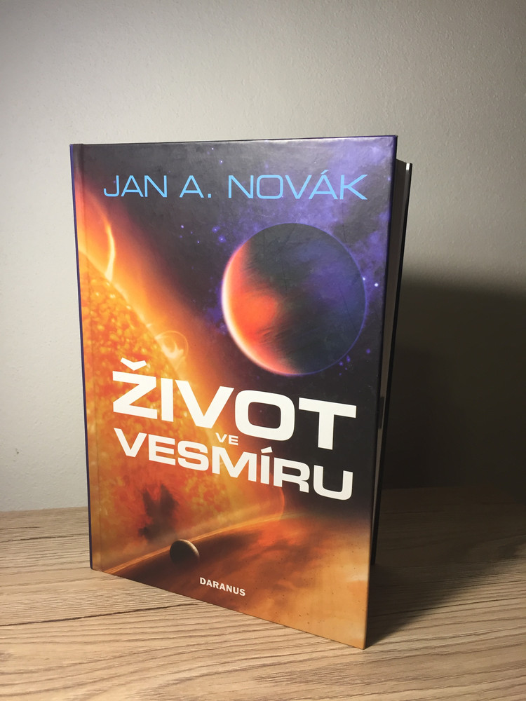 Jan Nova - Zivot ve vesmiru.jpg