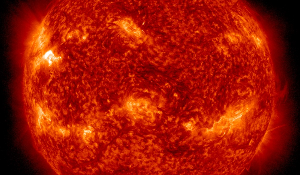 Chromosféra 15. 1. 2023, 03h 48m UT, SDO_AIA na 304Ä, erupce M6 , v AR3191.png