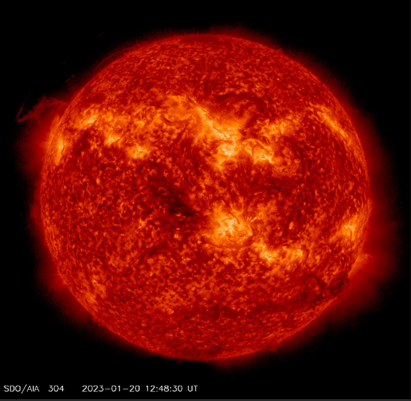 Chromosféra 20. 1. 2023, 12h 48m UT, NASA SDO_AIA, 304Ä.png