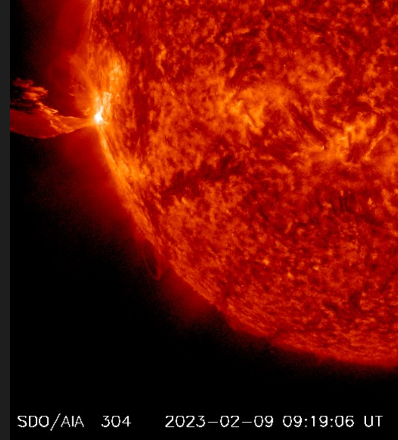 Eruptivní protuberance  M2.85, 09. 02. 2023, 09h 19m UT, NASA SDO_AIA 304Ä.png