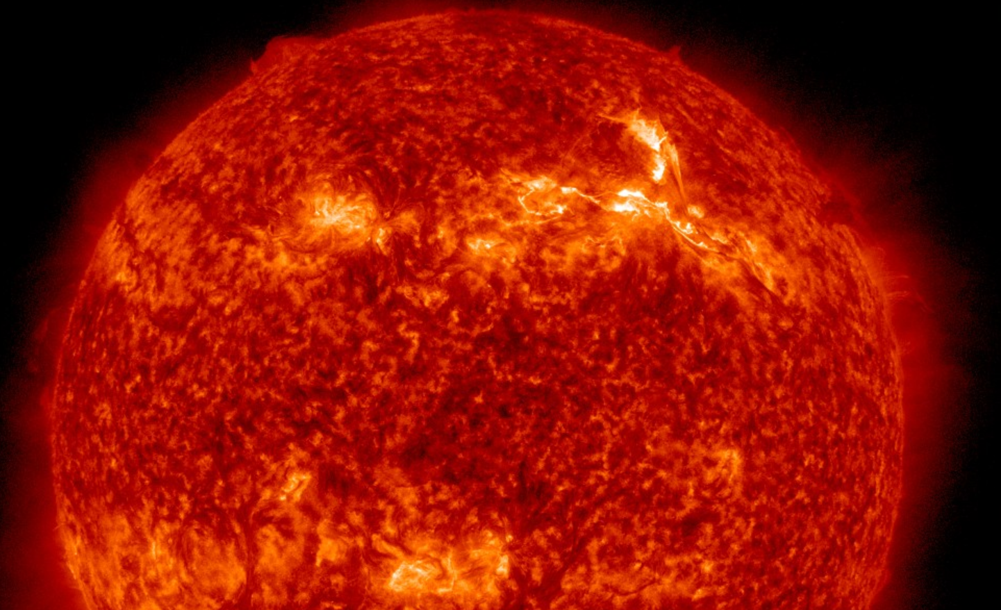 Erupce  M3,7 v AR3229, 24.2.2023, 20h 18m, SDO_AIA, 304Ä.png