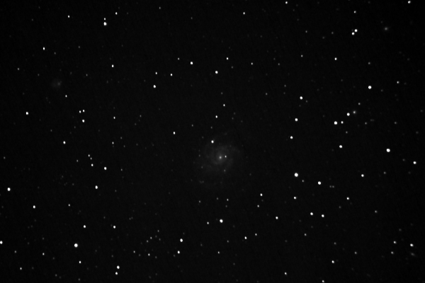 supernova SN 2023ixf v M101 bw.png