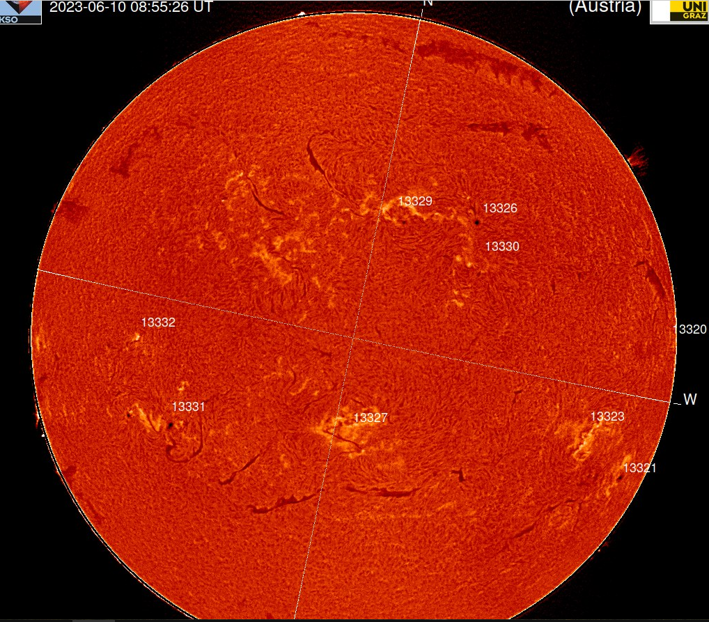 Chromosféra 10.6.2023, 08h 55m UT, Kanzelhöhe.png