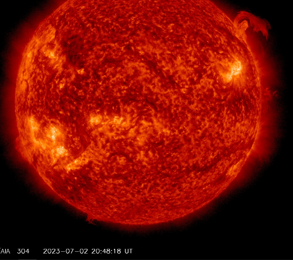 CME 2.7.2023, 20h 48m UT, SDO_AIA na 304Ä.png