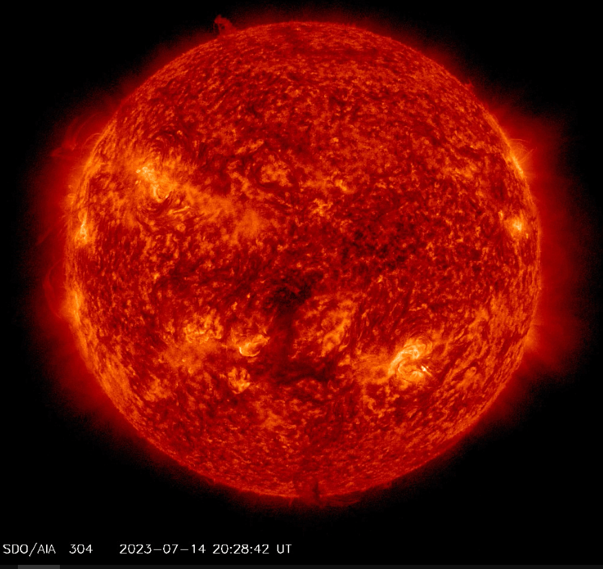 CME, 14.07.2023, 20h 28m UT, SDO_AIA, 304Ä.png