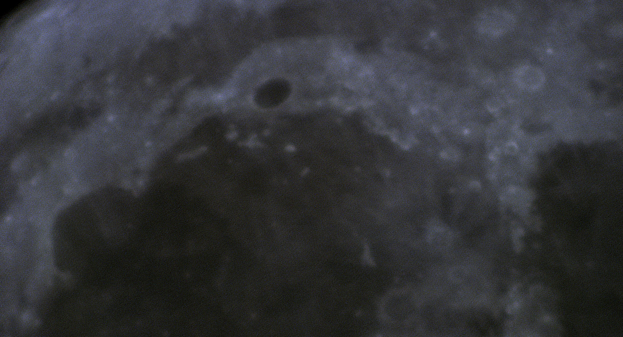 Měsíc kráter 003 3.6.2023.jpg