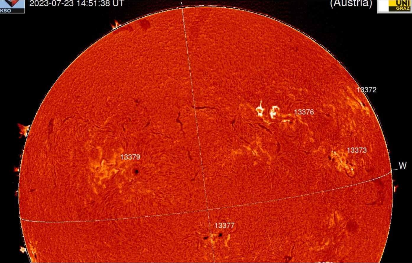 Chromosféra 23.07.2023, 14h 51m UT, Kanzelhöhe.png