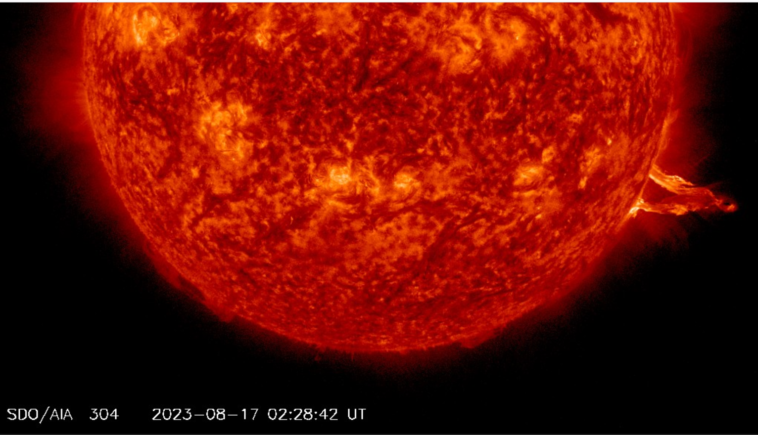 Surges 17.08.2023, 02h 28m UT, SDO_AIA 304nm.png