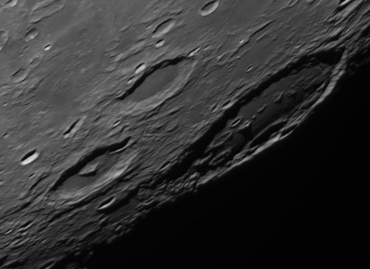 2023-08-31-2255_7-R-L-Moon_Gauss Berosus Hahn.jpg