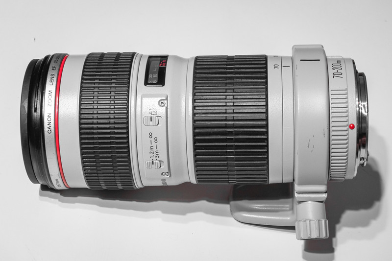 CANON-70-200L_a_small.jpg